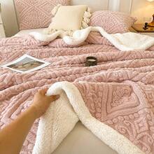 1pc Double-Layer Thick & Super Soft Petting Cat Faux Fur Blanket, European Style Flannel Sherpa Throw Blanket, Stylish & Warm For Bedroom, Living Room, Sofa, Office Nap, Christmas, Halloween Decor, Travel, Machine Washable