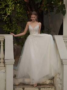 YOUKEFEIER Spaghetti Strap Deep V Lace Embroidery Sexy Long Wedding Dress