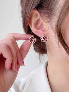 1 Đôi bông tai đính đá hình hoa trà, kiểu dáng tối giản thời trang, chất liệu bạc. - Đỏ - Xem 3