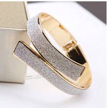 1pc Fashionable Criss-Cross Open Cuff Bracelet For Women, Versatile Delicate Luxury Design, Gift Jewelry