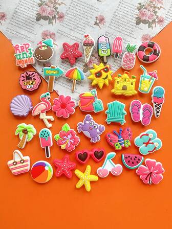 35 PCS Summer Collection, PVC Hanging Decorations, Beach-Themed Shoe Accessories, Featuring Designs Such As Dolphins, Coconut Trees, And Beach Scenes, Colorful Plastic Decorations, Suitable For New Year And Valentine's Day Gifts, Suitable For General Festival Use, Halloween, Christmas