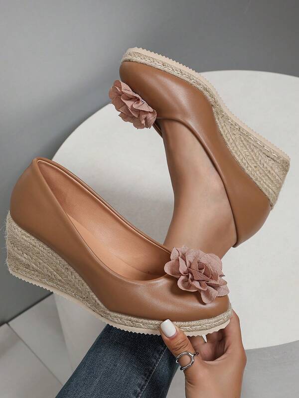 Women's Thick Sole Wedge Shoes - Fashionable & Elegant Style - Casual & Comfortable - Middle Eastern Series - Retro Style - Daily Commute - Casual & Versatile - Minimalist - High Heel Pumps - Slip-On - Faux Pearl Leather - Low Vamp High Heels - Woven - Thick Sole Wedge Platform Shoes