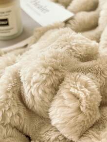 1件装超柔软保暖条纹毯 - 可机洗涤纶材质，春秋季最佳选择，防过敏，四季皆宜，舒适保暖，适用于沙发、床铺或作为礼物 - 混色，沙发毯，中性家居装饰，低过敏材质，秋季装饰，冬季装饰，房间装饰，返校季 - 卡其色 - 查看 11