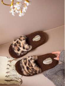 Pantuflas de leopardo de peluche, pantuflas de interior suaves y cómodas con suelas gruesas para mujer, pantuflas de peluche para el dormitorio, pantuflas de peluche de moda para mujer, pantuflas de peluche y piel sintética de leopardo con suelas de PU, cómodas pantuflas de interior, pantuflas de peluche beige para el hogar, nuevos zapatos de moda beige, pantuflas de peluche y piel sintética, cómodas pantuflas de piel sintética para mujer, pantuflas de interior casuales y abiertas de dedo para mujer - Beis - Ver 1