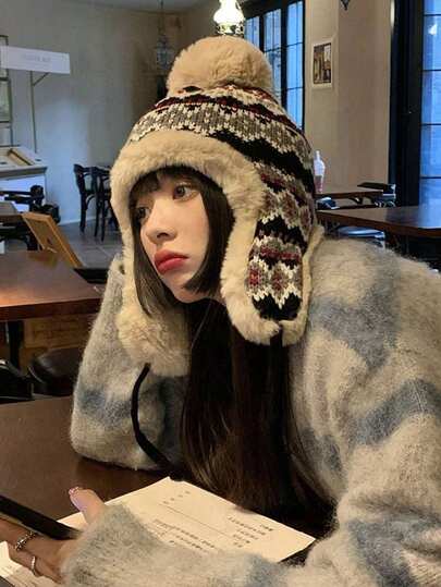 1件新款时尚百搭优雅女士仿毛皮拼接针织护耳帽，适合圣诞节、节日和冬季户外活动。