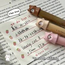 4 piezas Bolígrafos creativos de gato giratorios, bolígrafos de tinta negra de 0,5 mm, bolígrafos de moda para mujeres, útiles escolares, bolígrafos de diseño divertido, papelería linda, agarre cómodo, punta fina, bolígrafos de patrones múltiples, acción de giro, regalos para estudiantes, amantes de la papelería, suministros de oficina con patrón giratorio, pequeño regalo adorable unisex