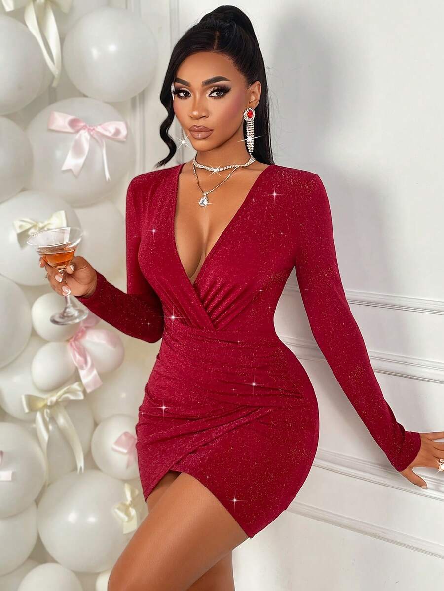 AIJ Amarilo 女士性感低胸褶饰闪光细节紧身迷你连衣裙，适合约会和派对 - 深紅色 - 查看 1