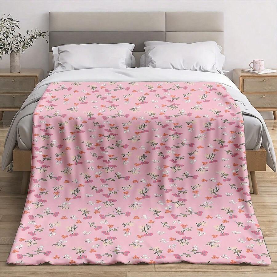1 pieza Manta de franela con tema floral rosa, lavable a máquina, suave y cómoda, manta de lana ligera, decoración del hogar, adecuada para todas las estaciones, regalo para amigos, adecuada para sofás, camas, coches, oficinas, campamentos, viajes, al aire libre, adecuada para regalar a familiares y amigos. El regalo perfecto para hijos, hijas, abuelas, abuelos, padres, madres, tíos y tías, perfecto para Halloween, Navidad y Acción de Gracias