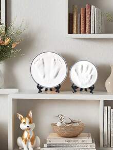 (S Set = 1 Stempelkissen (25g) + 1 Ständer + 1 S Größe runde Form) / (M Set = 1 Stempelkissen (45g) + 1 Ständer + 1 M Größe runde Form) / Set = (S Set + M Set) / Baby's 100. Tag/1. Geburtstag Geschenk, Neugeborenen Wachstums Erinnerung, Baby Handabdruck & Fußabdruck Ton Formset (Ohne Schleife), S Form Durchmesser 9cm, M Form Durchmesser 12cm (Formform zufällig) - Verschiedenfarbig - Übersicht 2