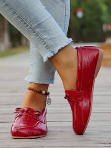 أحذية مسطحة مريحة مزينة بفيونكة للنساء ذوات الحجم الكبير، لون أحادي، كاجوال وراحة في الارتداء، مجموعة جديدة لعام 2025