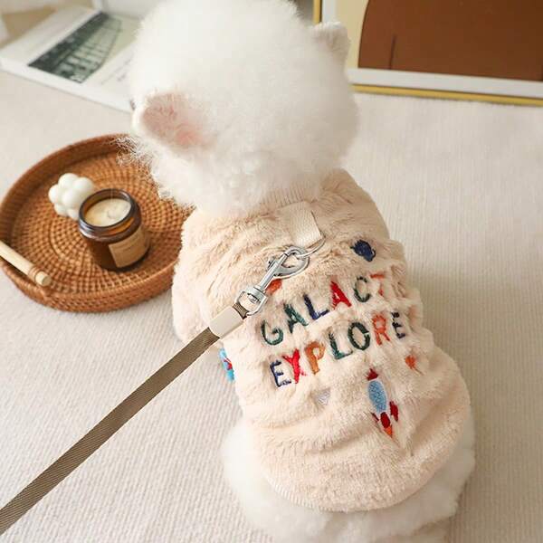 1 pièce Vêtements de Noël pour animaux de compagnie, veste en polaire chaude pour chiens et chats, vêtement d'extérieur avec laisse attachée pour petits animaux de compagnie comme les Munchkin, British Shorthair, pour l'automne/l'hiver