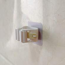 1/3/5 szt. Wodoodporne, bezuszkodzeniowe, bez wiercenia, mocne, klejące zaciski do mopa, wieszaki na mopy/miotły do łazienki i kuchni, samoprzylepne haki ścienne, uchwyt na miotłę i klips do mopa, stojak na narzędzia czyszczące