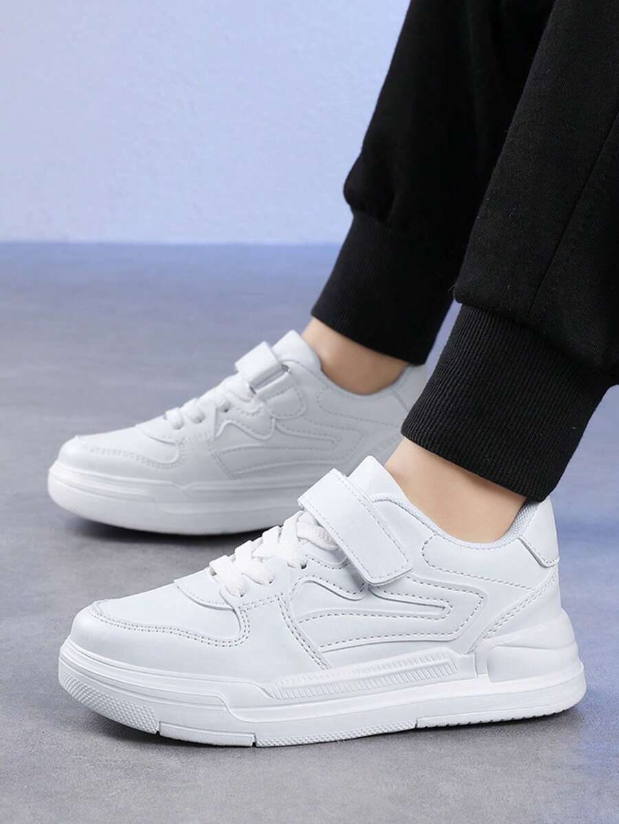 1 paire de chaussures de skate basses ajustables pour enfants, couleur classique, convient pour l'école, le campus, l'automne/l'hiver