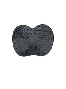 1/2 szt. Silikonowa mata do czyszczenia pędzli do makijażu, podkładka do czyszczenia pędzli do makijażu z przyssawką, podkładka do czyszczenia makijażu, przenośne narzędzie do czyszczenia pędzli do makijażu, silikonowa podkładka do czyszczenia pędzli do makijażu w kształcie jabłka, gąbka do makijażu, puderniczka, odpowiednia do podróży, domu, szkoły, akademika dla dziewcząt, wakacji, imprezy