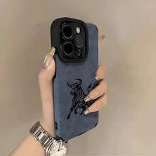 Resistente y Dominante! Funda de Teléfono Bull, Representante de la Fuerza Masculina, con Buen Agarre y Función Antigolpes, Material de Cuero Artificial de Alta Calidad, Resistente a la Suciedad, Protección Engrosada, Antigolpes, Antideslizante, Absorbe Impactos, Compatible con iPhone 16/16 Plus/16 Pro/16/16 Pro Max/15 Pro/15 Plus/15 Pro/15 Pro Max/15/14 Plus/15 Pro Max/14 Pro/14 Plus/13 Pro/13 Pro Max/13/12 Pro/12 Pro Max 12/11 Pro Max, Regalo Perfecto para Novio/Novia, Miembros de la Familia en Varios Días Festivos, Diseño Unisex. - Colores mixtos - Ver 9