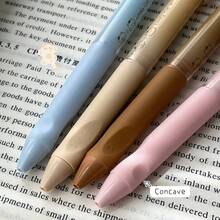 4 piezas Bolígrafos creativos de gato giratorios, bolígrafos de tinta negra de 0,5 mm, bolígrafos de moda para mujeres, útiles escolares, bolígrafos de diseño divertido, papelería linda, agarre cómodo, punta fina, bolígrafos de patrones múltiples, acción de giro, regalos para estudiantes, amantes de la papelería, suministros de oficina con patrón giratorio, pequeño regalo adorable unisex