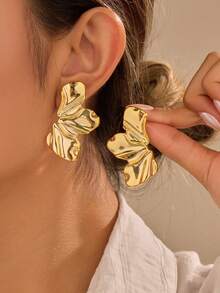 1/5 Paia di orecchini a perno alla moda in oro con fiore a 5 petali, foglia, goccia, cerchio, cuore, set adatto per uso quotidiano delle donne, ottimo regalo per amici e famiglia (materiale in plastica ABS leggera)