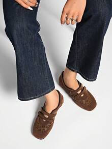 2025 秋冬春季复古红色百搭钩环玛丽珍鞋，女士休闲圆头平底皮鞋，芭蕾鞋 - 棕色 - 查看 6