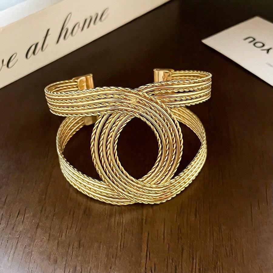 1 Stück modischer, glamouröser, funkelnder Armreif aus kubischem Zirkonia mit kreativem metallischem Kreuz-Kreuz-Doppel-C-Hohldesign, personalisierter leichter Luxus-Mehrzweckschmuck für Frauen, Party