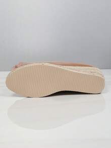 Zapatos de cuña con suela gruesa para mujer - Estilo elegante y de moda - Casual y cómodo - Serie de Oriente Medio - Estilo retro - Uso diario - Casual y versátil - Minimalista - Tacones altos - Slip-on - Cuero sintético con perlas falsas - Tacones altos de plataforma con entramado - Zapatos de cuña con suela gruesa - Marrón - Ver 9