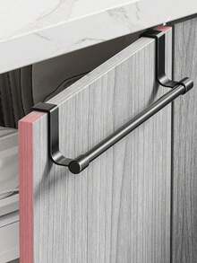 1/2 Juego de toallero de acero inoxidable negro, se puede colgar en las puertas de los armarios sin perforar, se ajusta a puertas de 1,88 cm de grosor, ganchos ahorradores de espacio para paños de cocina, accesorio de cocina