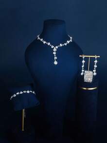 1 set Collier minimaliste avec fleurs en strass, accessoires pour la Saint-Valentin - Blanc - Voir 5