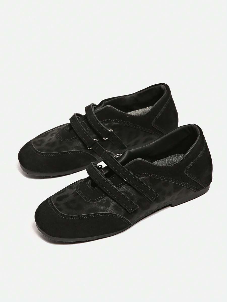 Fall/Winter 2025 Spring Retro Red Versatile Hook And Loop Mary Jane Shoes, Women Casual Round Toe Flat Leather Shoes,Ballet