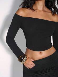 TypaGal Áo thun croptop nữ màu đen ôm sát, hở vai, màu trơn, thích hợp cho mùa thu đông, phong cách thể thao năng động hiện đại, thanh lịch, gợi cảm, thích đi chơi, dự tiệc. - màu đen - Xem 1