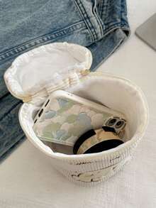 Sanrio 1 szt. Sanrio New Cartoon Kuromi Duża pojemność wiaderko do makijażu Przenośna torba na drobne w kształcie serca dla dziewczynek Torba do przechowywania kosmetyków