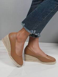 Zapatos de cuña con suela gruesa para mujer - Estilo elegante y de moda - Casual y cómodo - Serie de Oriente Medio - Estilo retro - Uso diario - Casual y versátil - Minimalista - Tacones altos - Slip-on - Cuero sintético con perlas falsas - Tacones altos de plataforma con suela gruesa - Tejido - Marrón - Ver 15