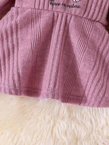 2 件套女婴甜美温柔蝴蝶印花字母针织连帽衫和裤子套装 - 紫丁香色 - 查看 5