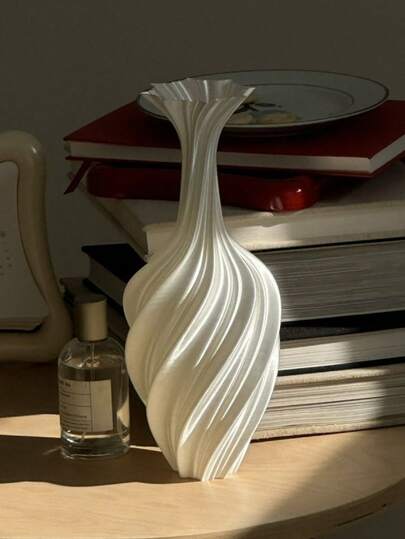 3D Printed Silk-Textured Dried Flower Vase - Nordic Minimalist Ins Style Creative Art Decor, Twisted Retro Abstract Design, Luxury 3D Printed Flower Vase, Suitable For Dried Flower Arrangement, Home Decor Accents, Living Room Bedroom Entryway Tabletop Decoration, Nordic Minimalist Furniture Decor, Abstract Art Vase, Suitable For Floral Arrangement And Minimalist Interior Decor, Ideal For Ins-Style Home Decor And Creative Gifts.
