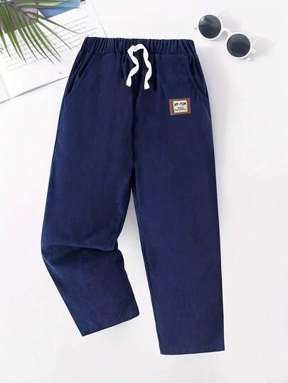 男童休闲纯色灯芯绒裤，仿抽绳设计，绅士优雅风格，常规版型，略带弹性的灯芯绒面料，梭织材质 - 秋冬户外系列，适合上学、婚礼、摄影和派对穿着