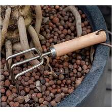 Vaka Life 3Piece Garden Tool Set with Wooden Handles for Planting and ing Stainless Steel Kelle Hand Planter  Fork for Outdoor Gardening Ideal for Soil Work Flower Bed Maintenance and Vegetable Garden Care Durable and Ergonomic Design Color: E5Pc