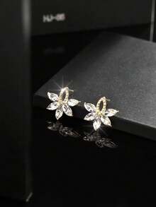 1 Pair Bohemian Alloy Rhinestone Inlaid Luxury Quality Versatile Earrings - White - View 5