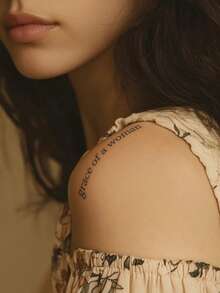 STARTTOOS 临时手指纹身贴纸，简约精致的Y2K迷你人物设计，适用于情人节、狂欢节、音乐节、DIY派对节日礼物，防水防晕染，可持续1-2周，天然植物基材质，可用于手指、耳朵、肩膀、脖子、锁骨等部位。 - 藍色 - 查看 4