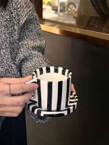 1 كوب قهوة سيراميك، طبق، طراز إنس الفرنسي الفينتاج الشمالي البسيط، أسود وأبيض مخطط، صالح للمقهى والمطبخ والمنزل وشاي بعد الظهر والتصوير الفوتوغرافي وهدايا عيد الميلاد - متعدد الألوان - مشاهدة 12