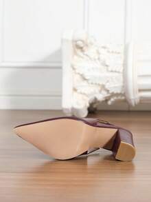 Modne damskie bordowe buty na wysokim obcasie z szpiczastym noskiem, z odsłoniętym tyłem i elastyczną taśmą, na grubym obcasie, w eleganckim stylu europejskim i amerykańskim - Burgund - Zobacz 8