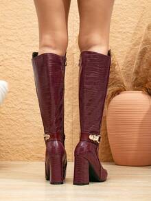 女士新款时尚鳄鱼纹酒红色高筒靴，粗跟尖头侧拉链连衣裙靴，适合秋冬季节，也适合万圣节、圣诞节、感恩节、新年等场合，及膝长靴 - 酒紅色 - 查看 9