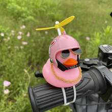 1pc Pink Helmet With Bunny Side Design PVC Rubber Duck, Motorcycle Handle Bar Decor, Comes With Fashionable Glasses, Helmet And Chain Accessories, Suitable For Bicycle And Mountain Bike Handlebars, Fun And Durable Decoration, Great Gift For Friends And Family, Ideal For Duck Enthusiasts
