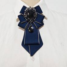 Nơ cài áo, trâm cài, cà vạt bướm và hoa cài áo thời trang cao cấp dành cho cả bé trai và bé gái. Có dây chun giúp dễ dàng đeo và tháo. Phù hợp cho chú rể và phù rể, phù hợp mặc trong các buổi tiệc và hộp đêm, cũng như để phối đồ hàng ngày. - cà vạt - Xem 19