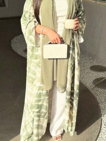 1 st elegant klassisk mönstrad abaya-morgonrock för kvinnor, utstrålar graciös och elegant. Lämplig för alla årstider och olika kulturella evenemang, även lämplig för dagliga matchningar, sammankomster, festivaler och utflykter, återspeglar modern stil. Vår