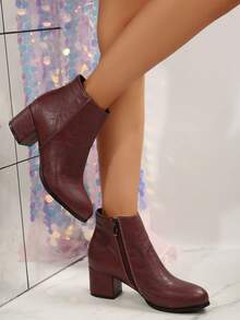 新款秋冬时尚女式高跟靴，粗跟，圆头，侧拉链，纯色搭扣，百搭舒适 - 酒紅色 - 查看 5