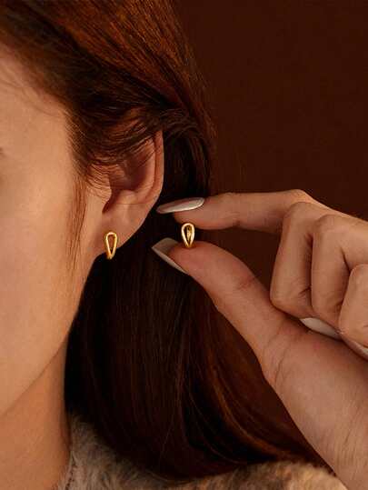 JOJELOO حلق هوب مطلي بالذهب عيار 18 قيراط - تصميم ملتوي نحتي، مجوهرات أنيقة للنساء، إكسسوار موضة جديد، هدية مثالية للمصمم المتميز