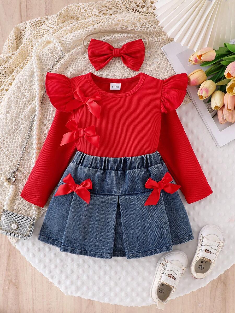 Bộ đồ thường ngày 3 món cho bé gái: Áo thun tay loe họa tiết sọc màu trơn, Chân váy denim cạp chun họa tiết bướm và Băng đô hình bướm