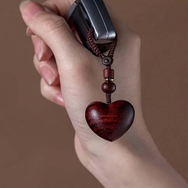 Llavero de sándalo con forma de corazón hecho a mano, llavero de madera para parejas, regalo perfecto para hombres y mujeres, ideal para Navidad o el Día de San Valentín