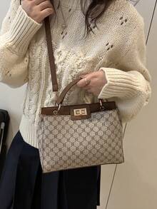 Fashionable Vintage-Style Women's Tote Bag, Custom Scratch-Resistant Material, Holiday Gift, Large Capacity For Daily Travel And Shopping, Can Be Carried On One Shoulder And Hand