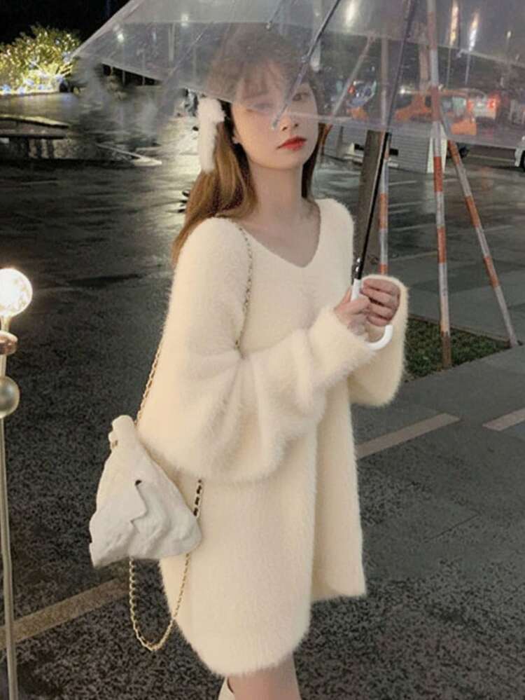 女式纯色宽松V领蓬松毛衣，秋冬 - 杏色 - 查看 2