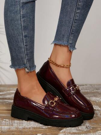 圆头厚底乐福鞋女款春秋新款英伦风百搭厚底黑色通勤皮鞋大码女士春秋防滑橡胶外底金链厚底皮鞋