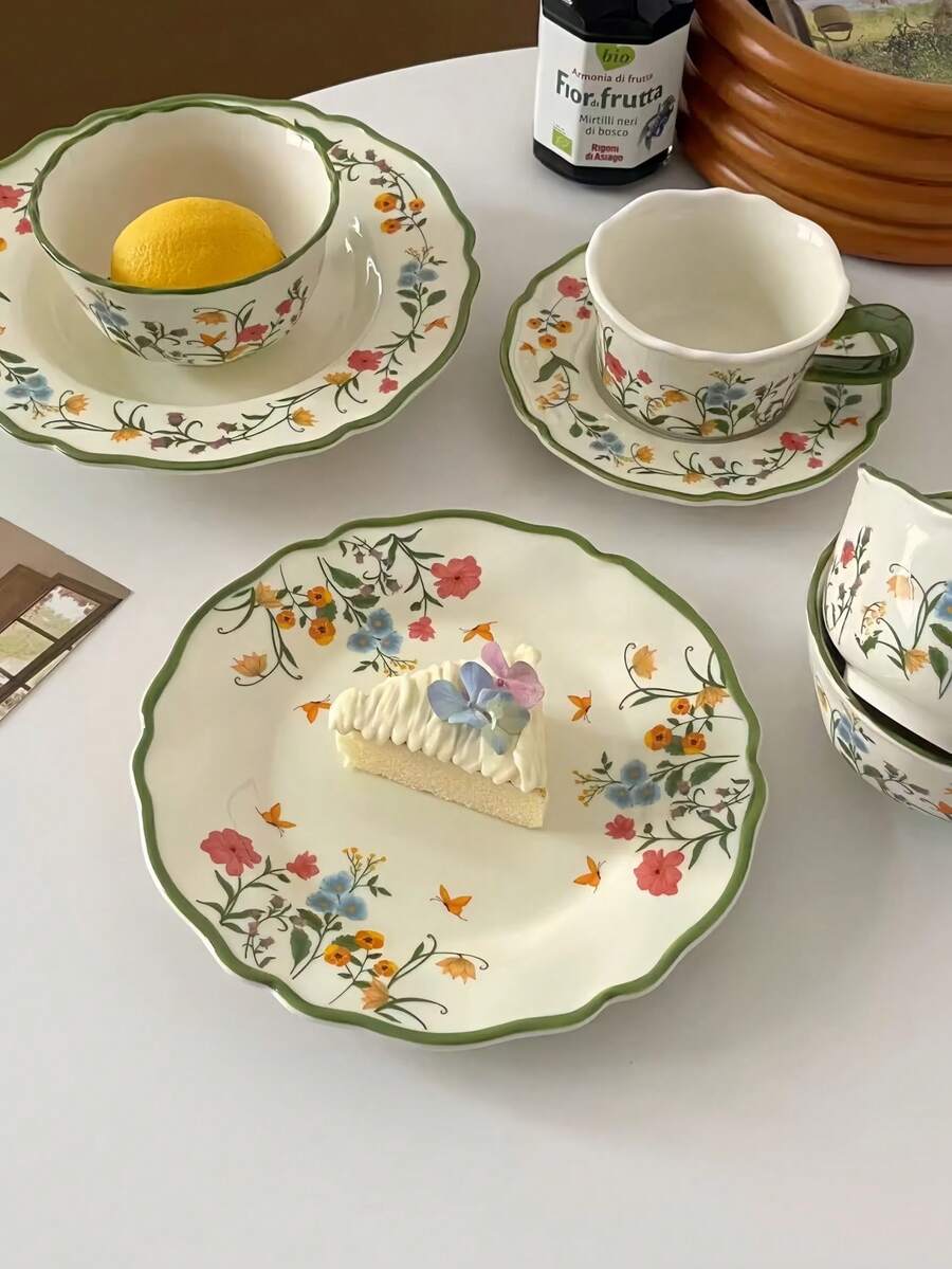 1 套手绘复古花卉陶瓷餐具套装，包括杯子和碟子、盘子、碗，适用于法国复古风格的咖啡、甜点、酸奶、意大利面，适用于餐厅、客厅、咖啡厅、面包店